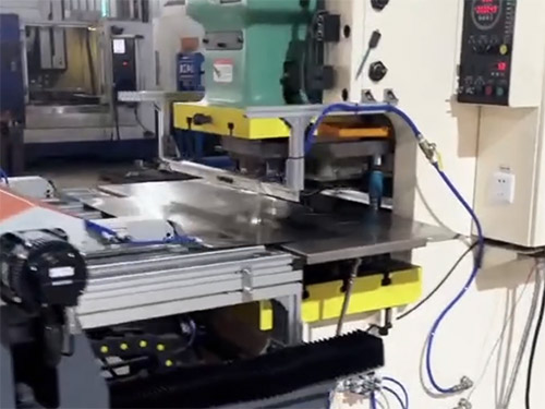 鐵蓋生產(chǎn)線(xiàn)